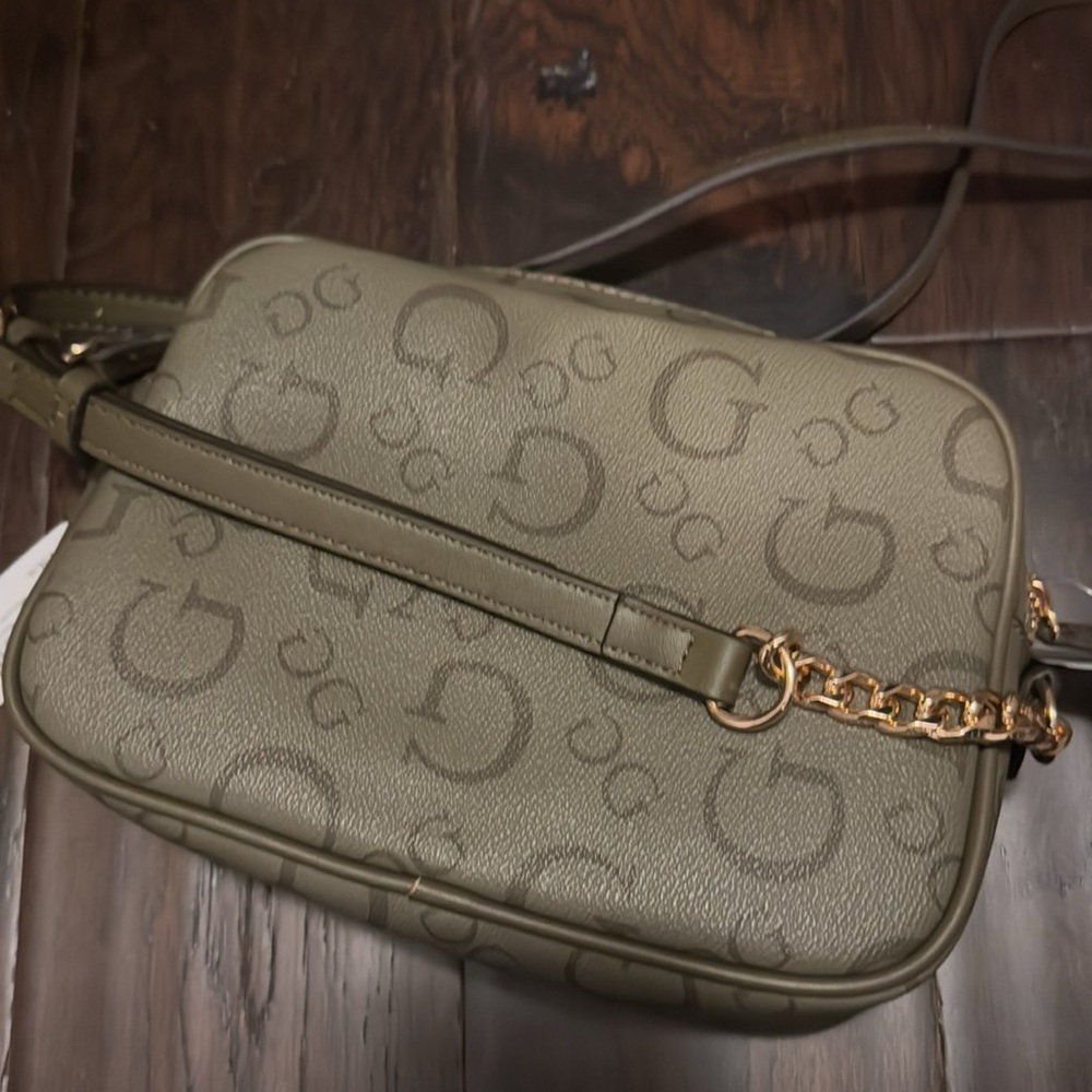 NWT Guess Crossbody Bag - Picture 2 of 2